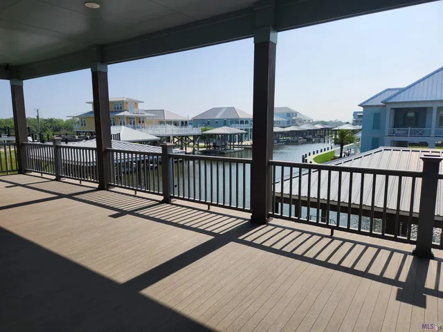 $995,000 | 14 Sandy Point Drive, Grand Isle, LA 70358