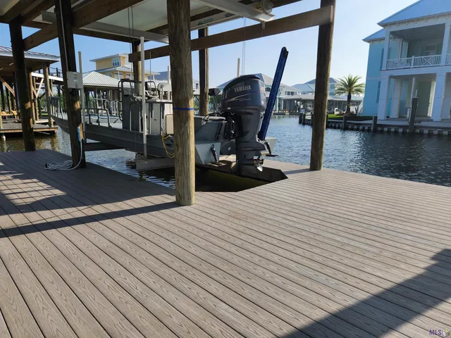 $995,000 | 14 Sandy Point Drive, Grand Isle, LA 70358