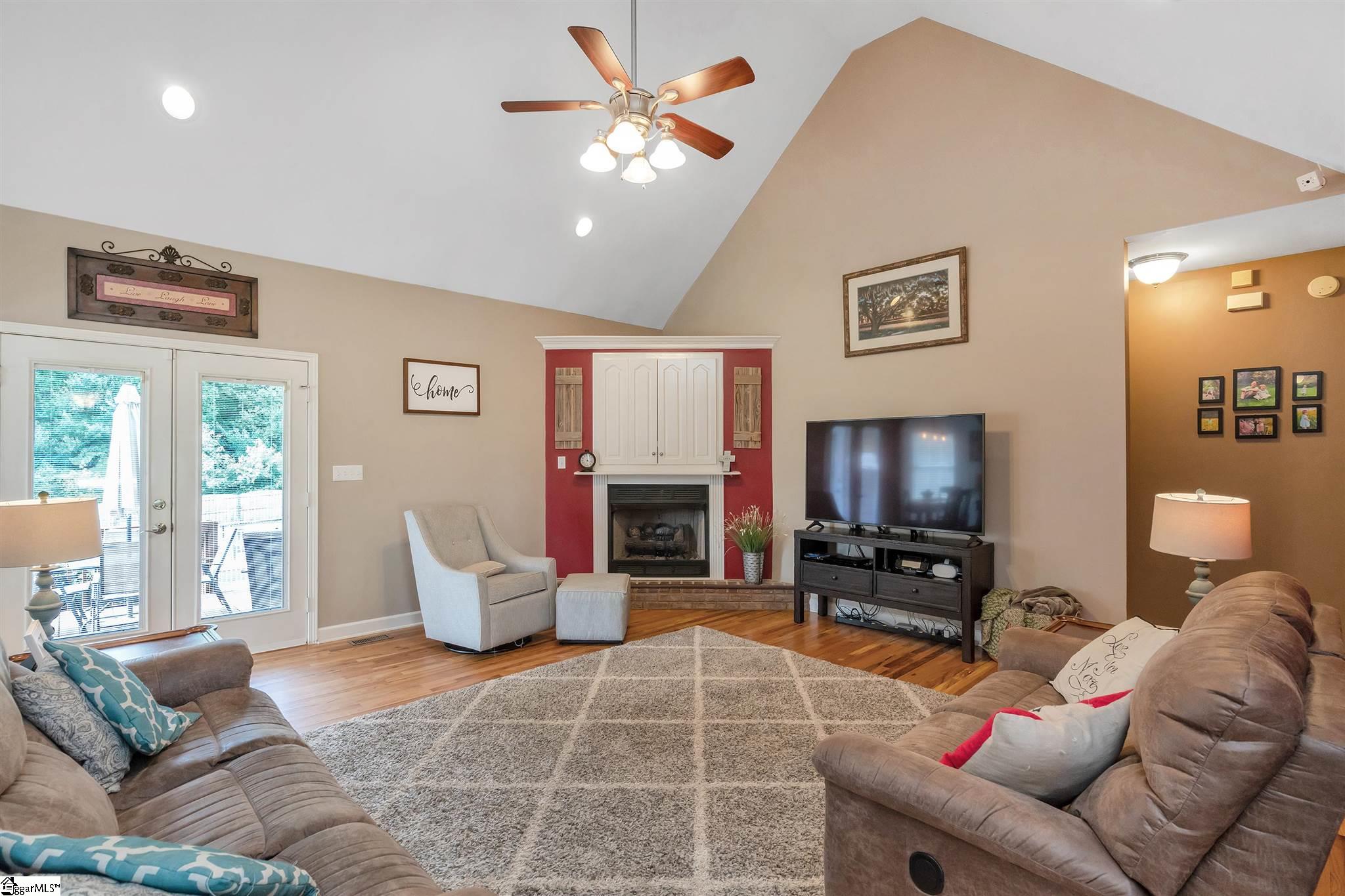 404 Cobblestone Drive Inman, SC 29349 - Photo 5 of 31