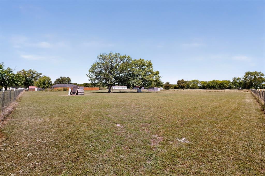 3671 Sundown Road Greenville, TX 75402 - Photo 23 of 40