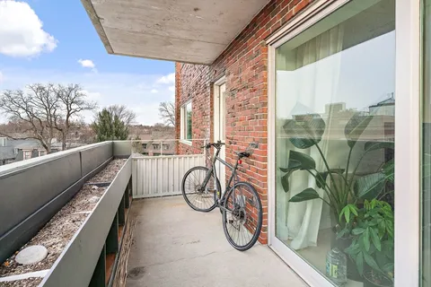 $1,100,000 | 14 Concord Avenue, Unit 624, Cambridge, MA 02138