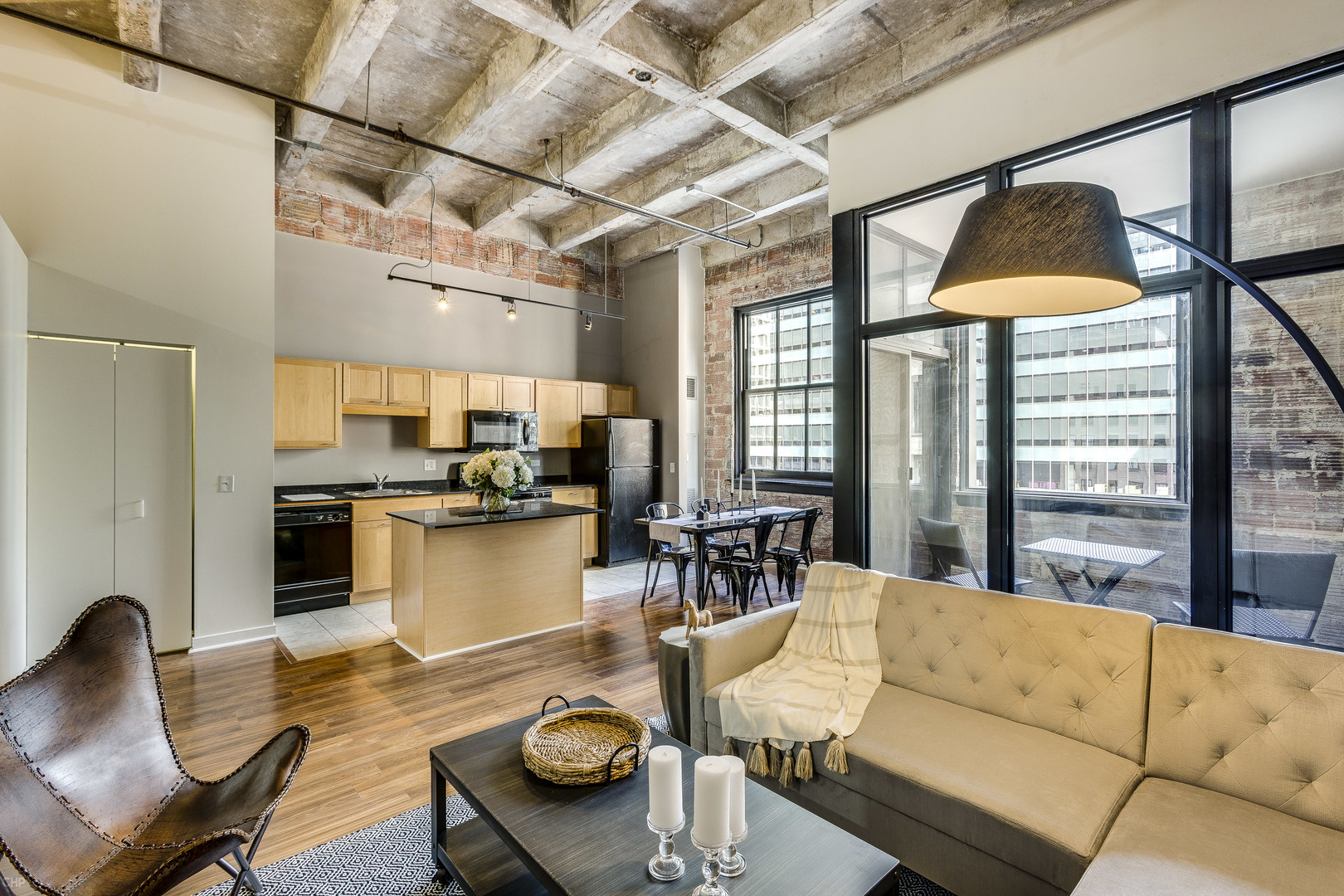 20 North State Street, Unit 910 Chicago, IL 60602 - Photo 2 of 19