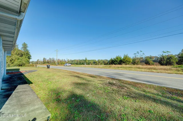 $300,000 | 610 Fertilizer Road, Riegelwood, NC 28456