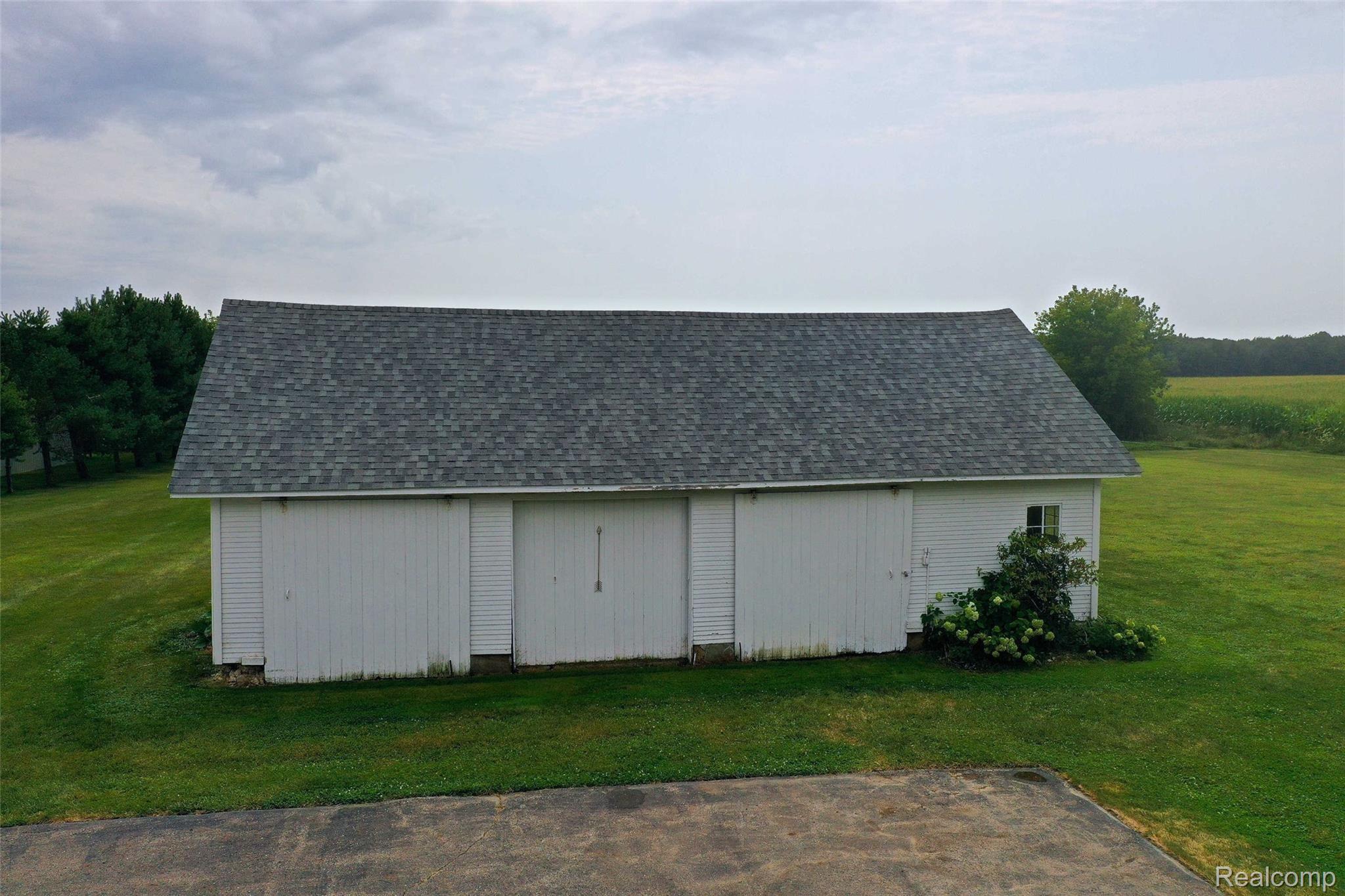 5173 Reid Road Swartz Creek, MI 48473 - Photo 73 of 88 5173-Reid-Rd-78 Outside.jpg