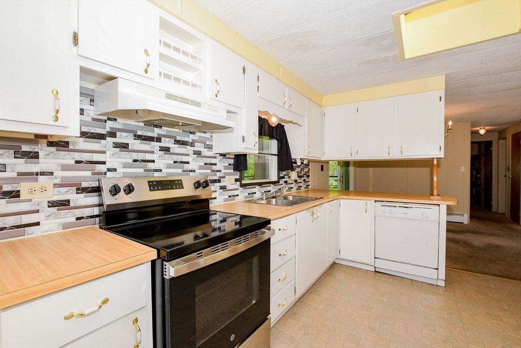 64 Solitude Way Wareham, MA 02576 - Photo 15 of 40