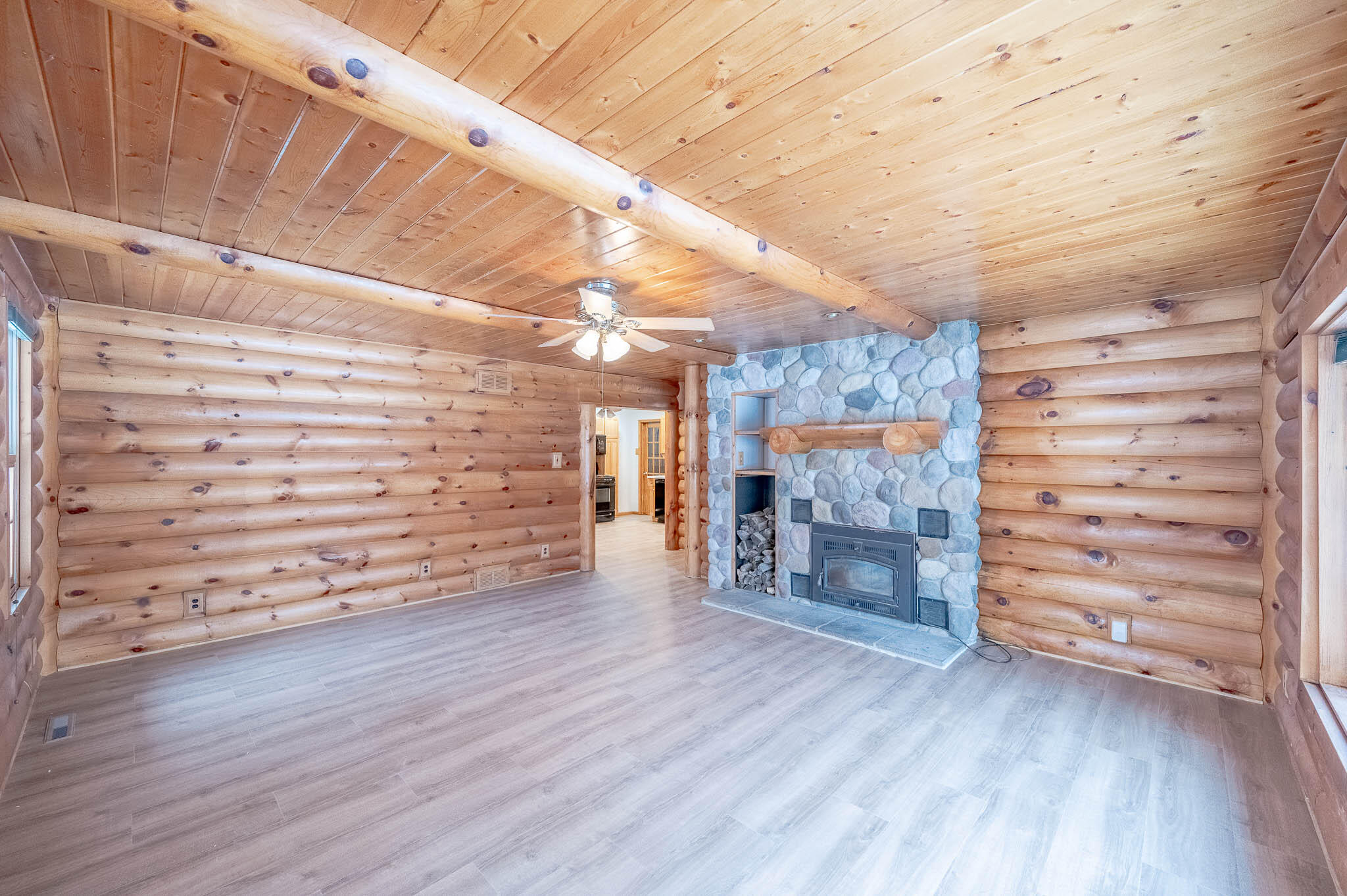 9815 South 31st Street Franklin, WI 53132 - Photo 3 of 16 31st - 098 - KEP