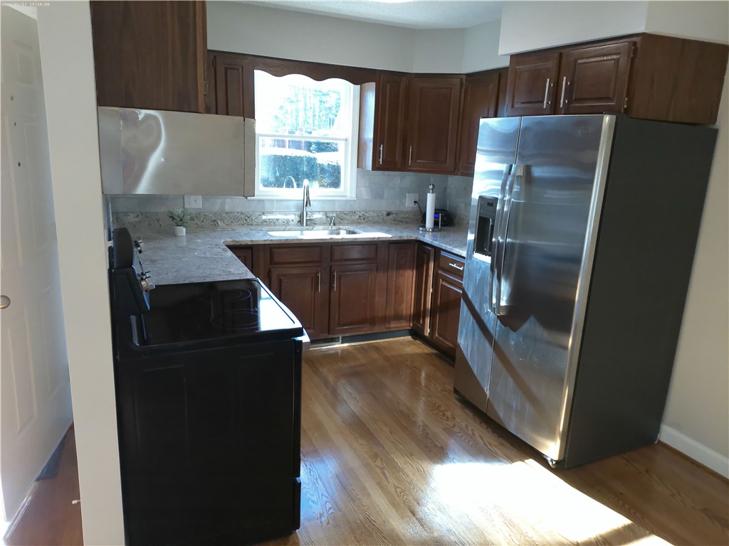 2043 Cardinal Park Drive Anderson, SC 29621 - Photo 2 of 21