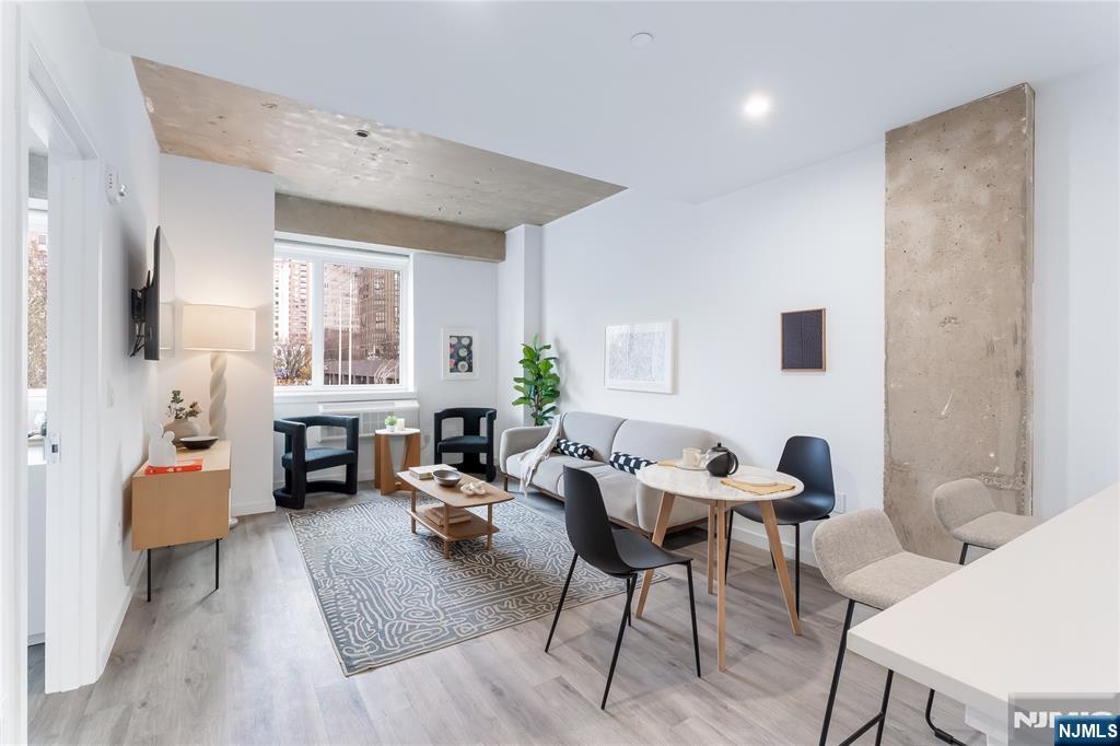 10 Commerce Court, Unit 10J Newark, NJ 07102 - Photo 4 of 14