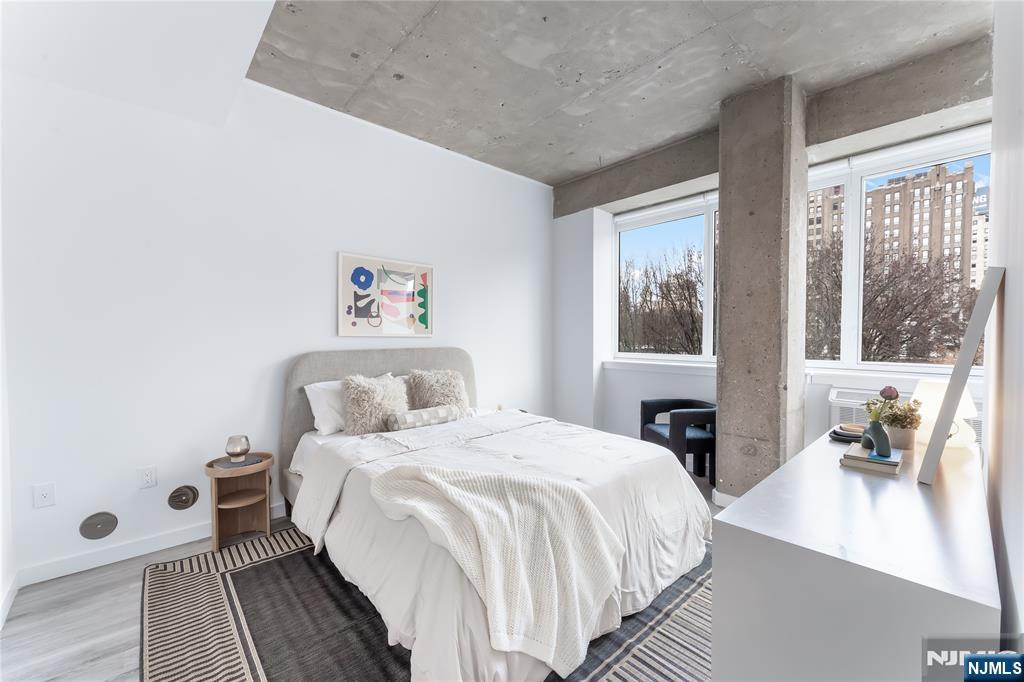 10 Commerce Court, Unit 10J Newark, NJ 07102 - Photo 10 of 14