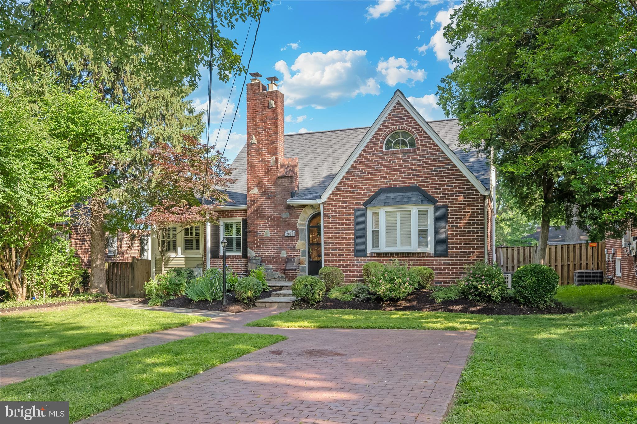 2021 Lansdowne Way Silver Spring, MD 20910 - Photo 62 of 64 Exterior Front