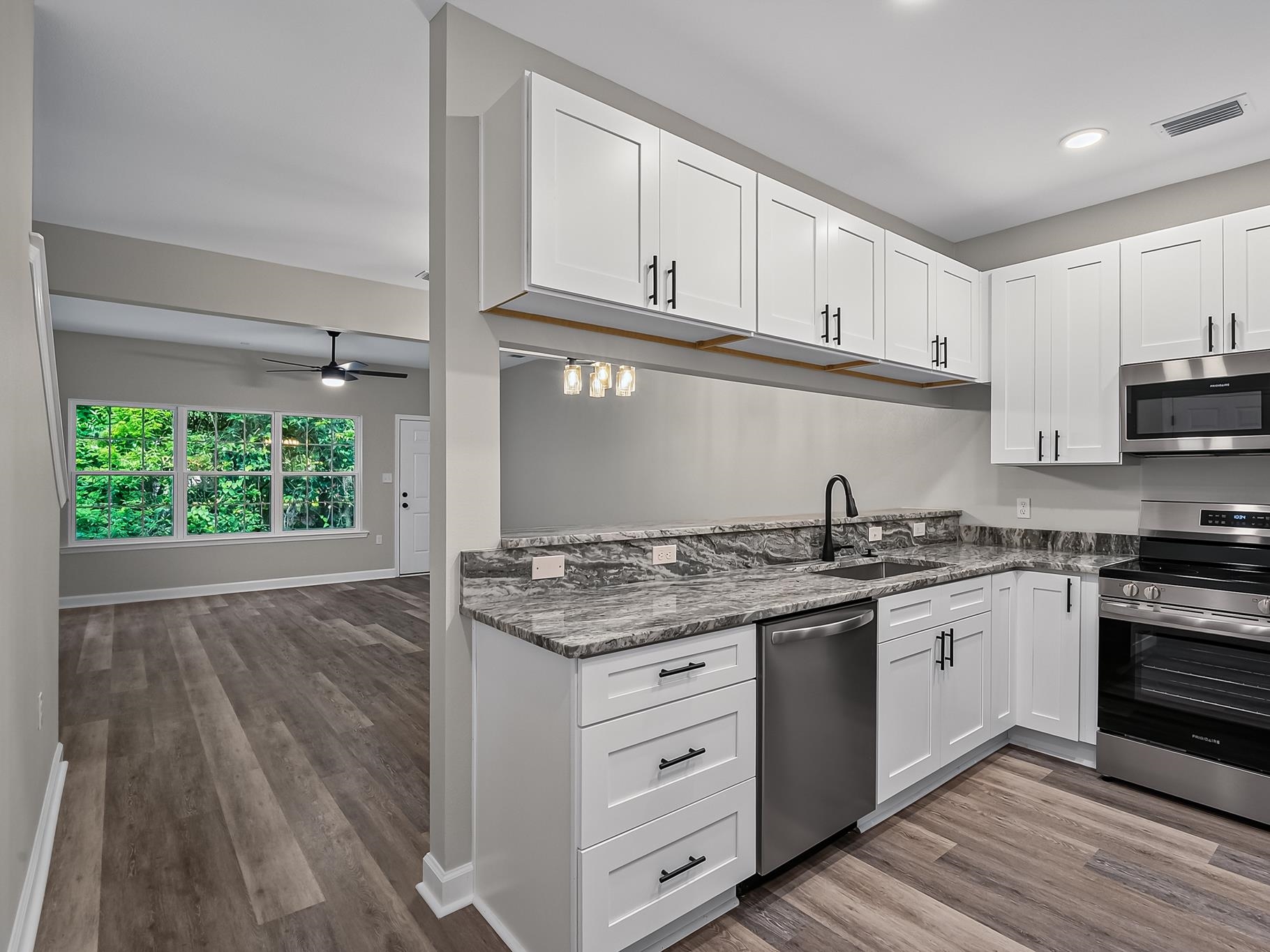 1320 Hendrix Road, Unit 904 Tallahassee, FL 32301 - Photo 7 of 46 Gallery Image 7