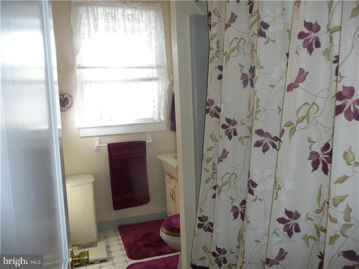 4024 Lasher Road Drexel Hill, PA 19026 - Photo 14 of 25 Gallery Image 14