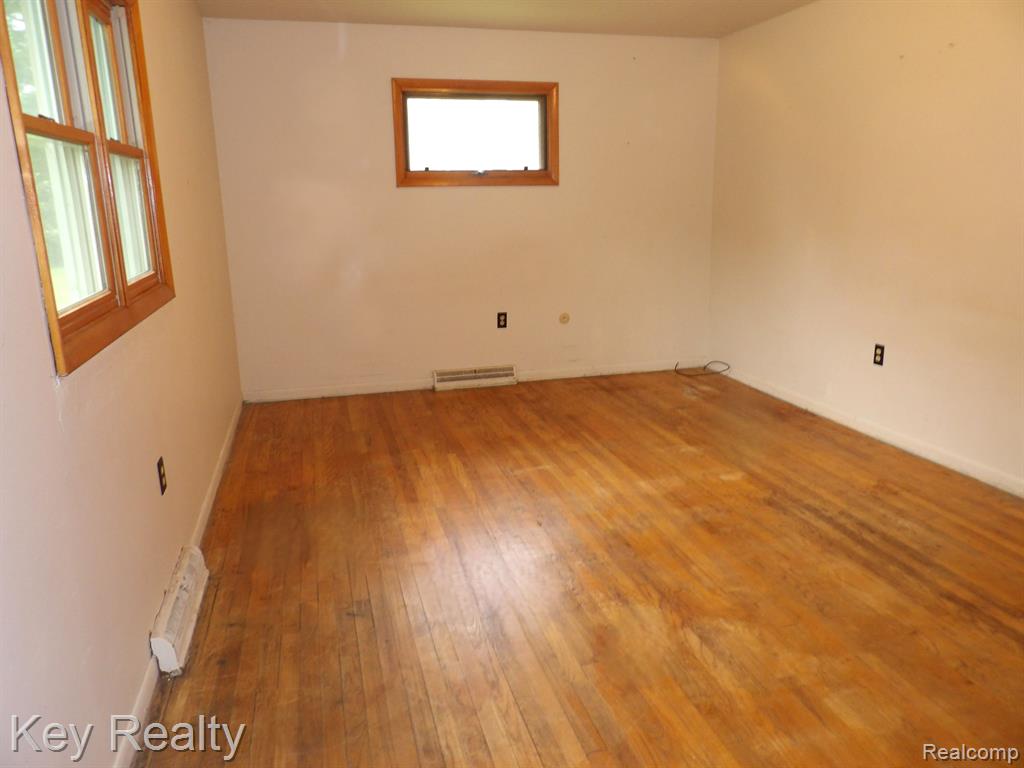 10060 Carpenter Road Milan, MI 48160 - Photo 32 of 37
