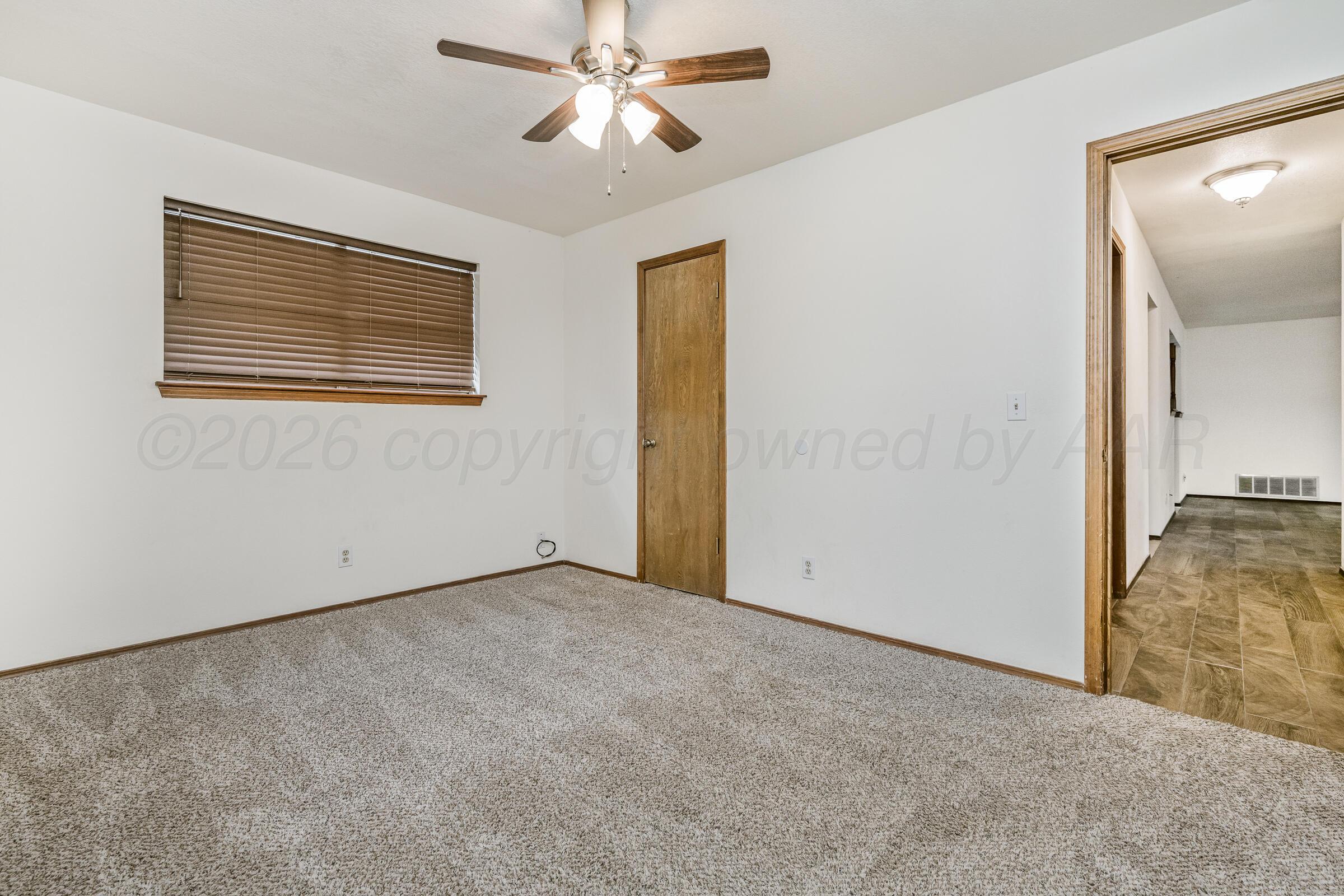 5305-5301 Raindrop Lane Amarillo, TX 79110 - Photo 12 of 19 5307 Raindrop Ln 13