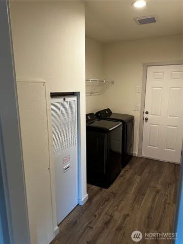 a view of bedroom and bedroom