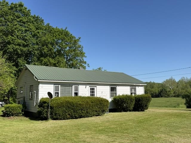 141 Roberts Avenue Poultney, VT 05764 - Photo 2 of 11
