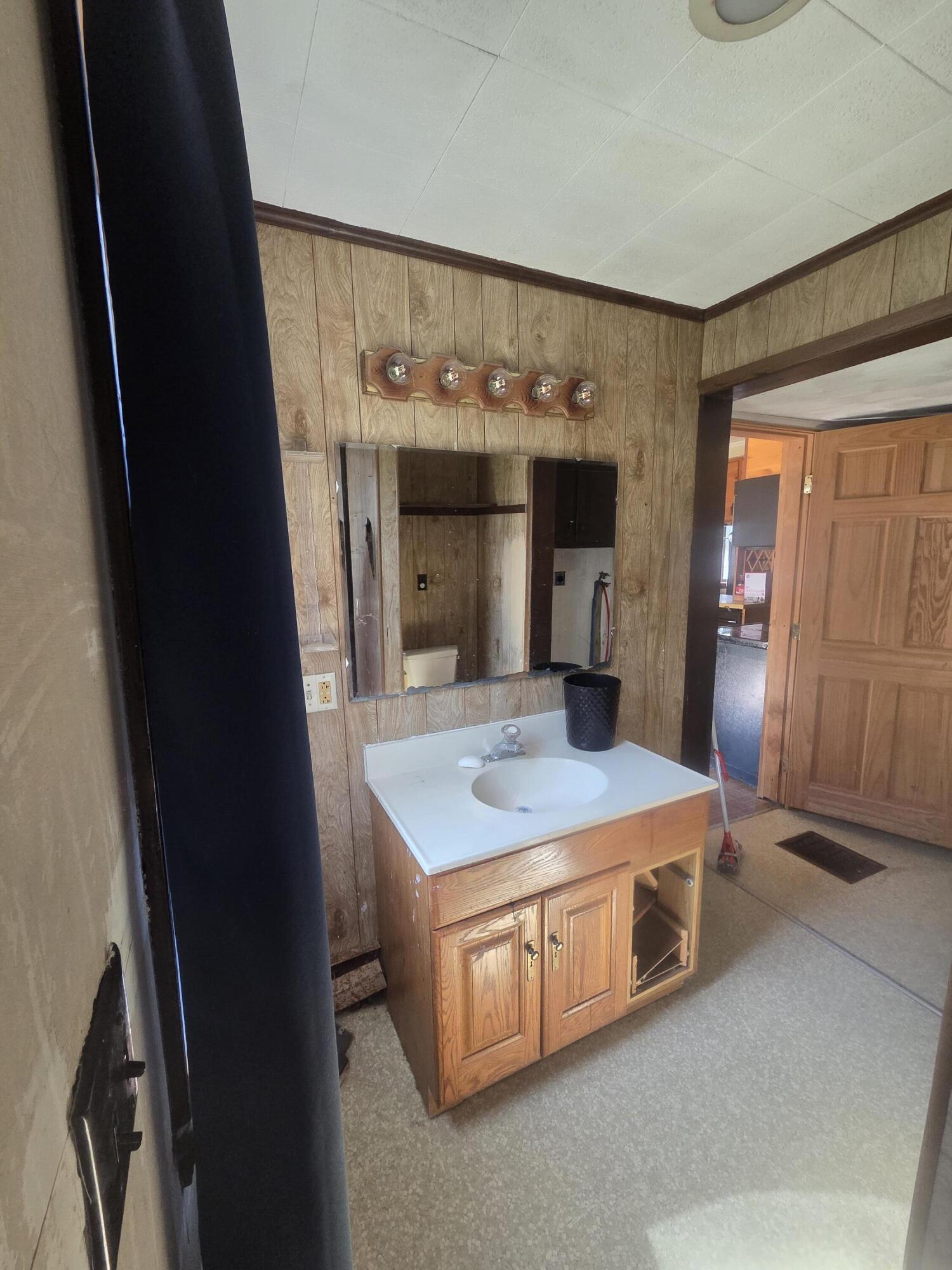 39 Heald Street Madison, ME 04950 - Photo 11 of 42 20250912_132209