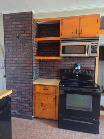 $225,000 | 39 Heald Street, Madison, ME 04950