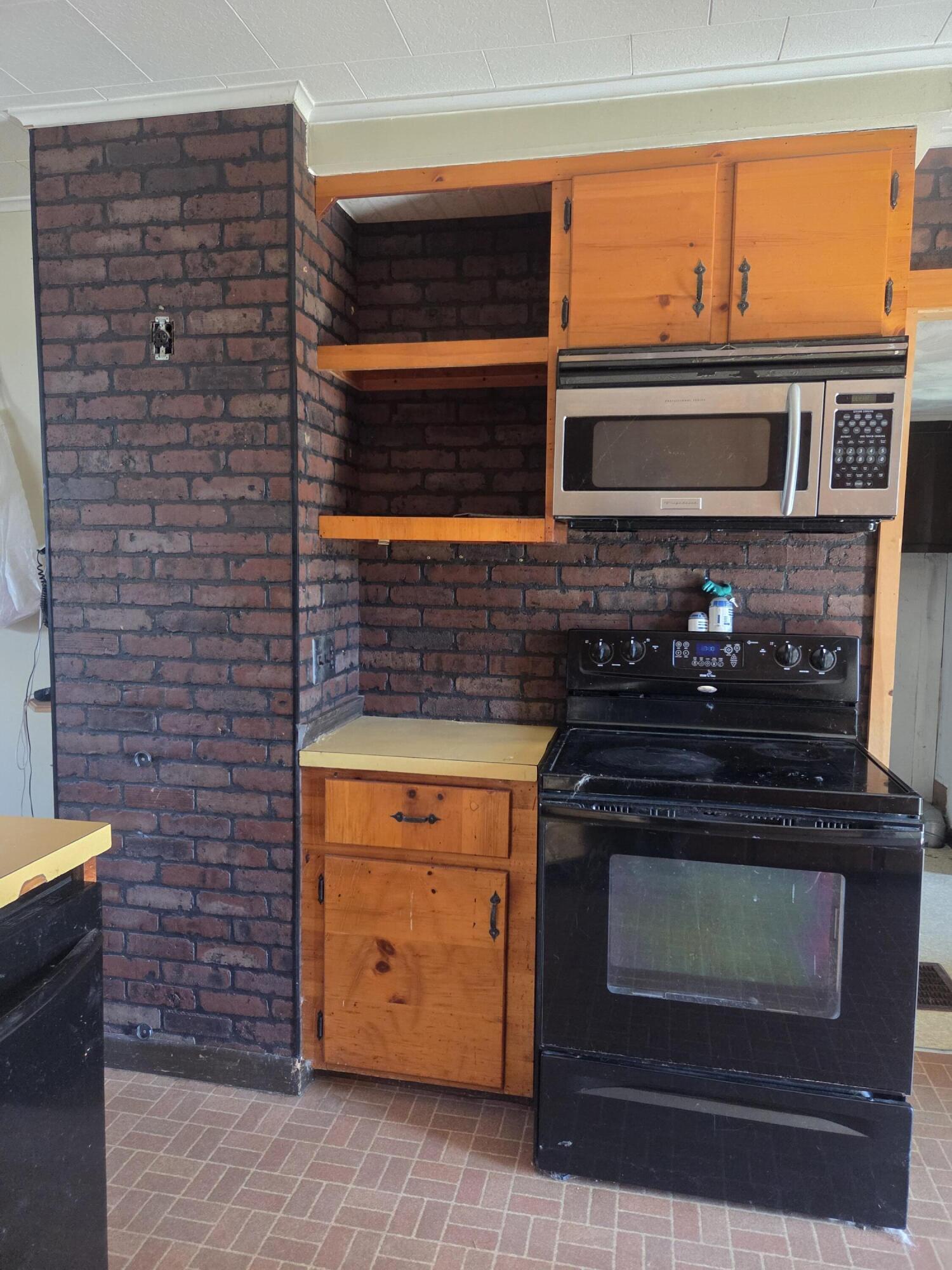 39 Heald Street Madison, ME 04950 - Photo 14 of 42 20250912_132355