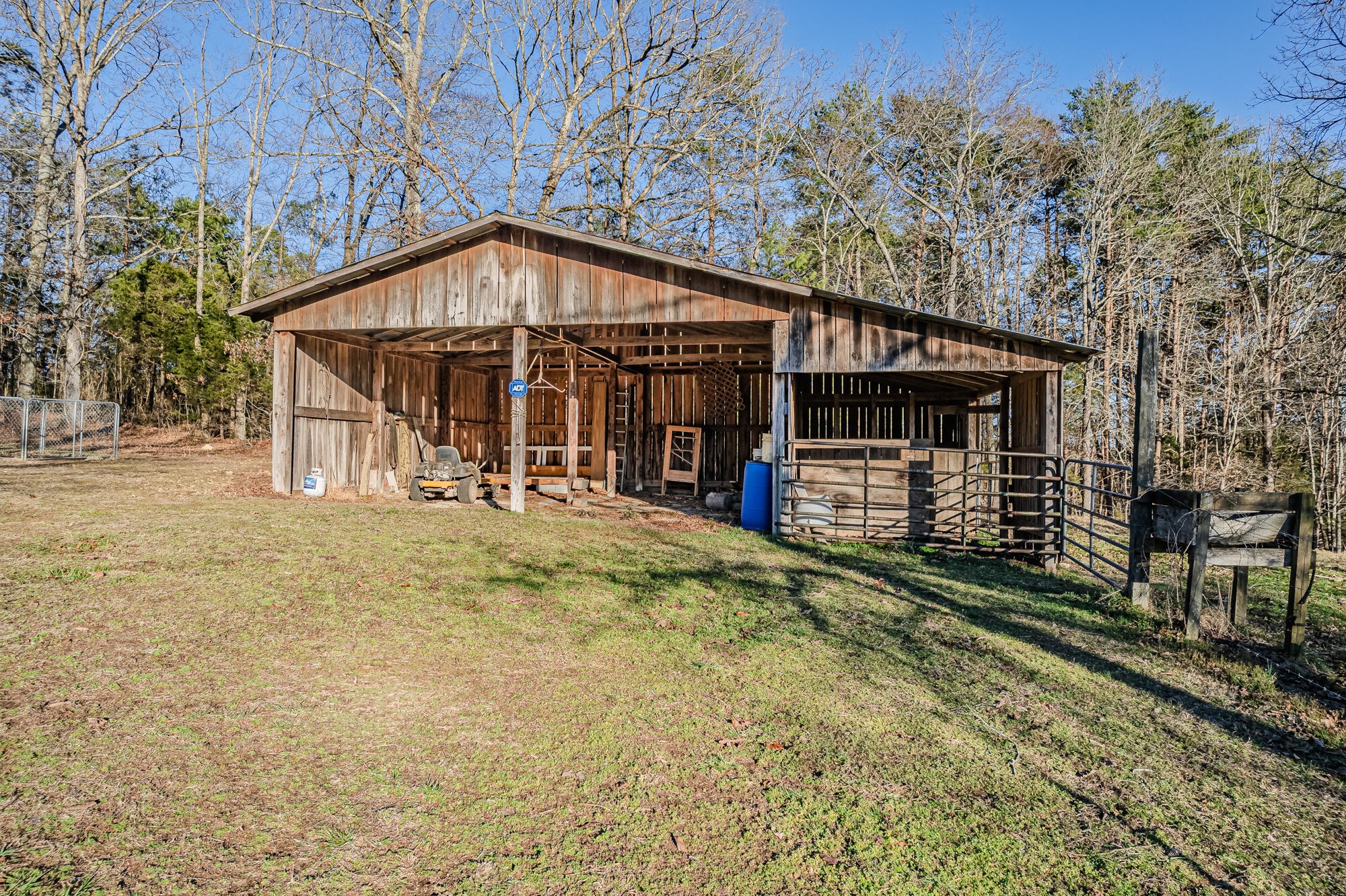 947 Butler Road Niota, TN 37826 - Photo 28 of 43 front view of a house with a yard