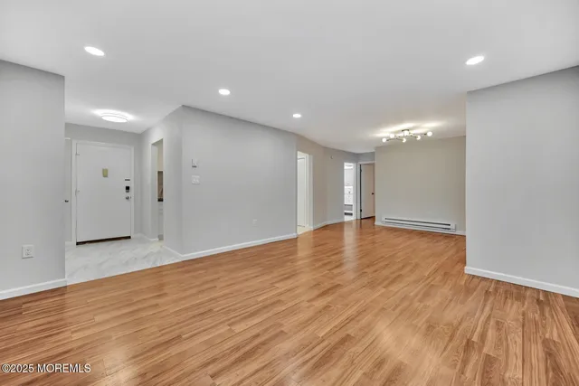 $2,000 | 177 Amberly Drive, Unit C, Manalapan, NJ 07726