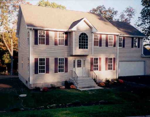 12 Scaralia Road Cranston, RI 02921 - Photo 1 of 1 Exterior Front.