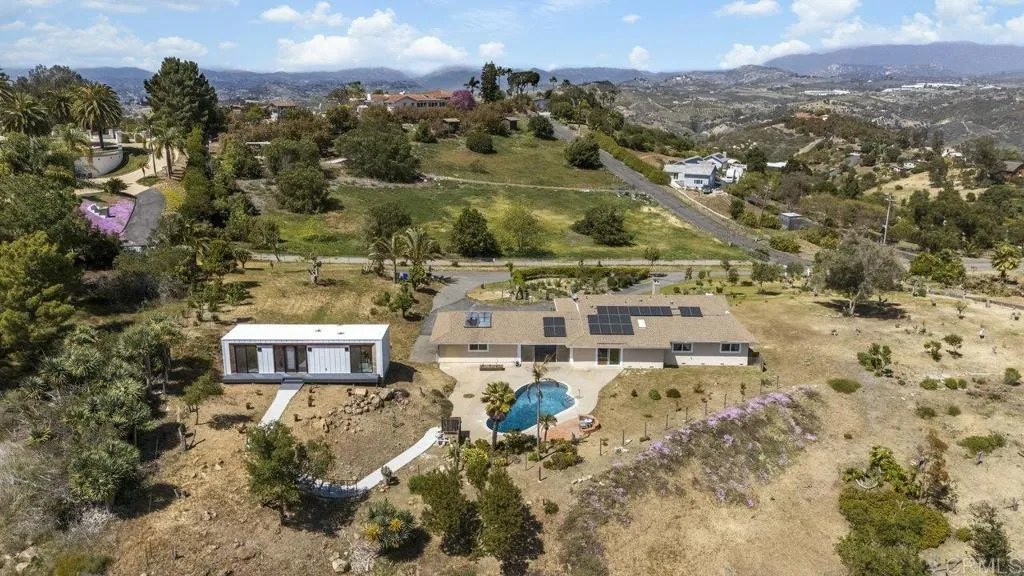 6825 Kellyn Lane Vista, CA 92084 - Photo 57 of 65