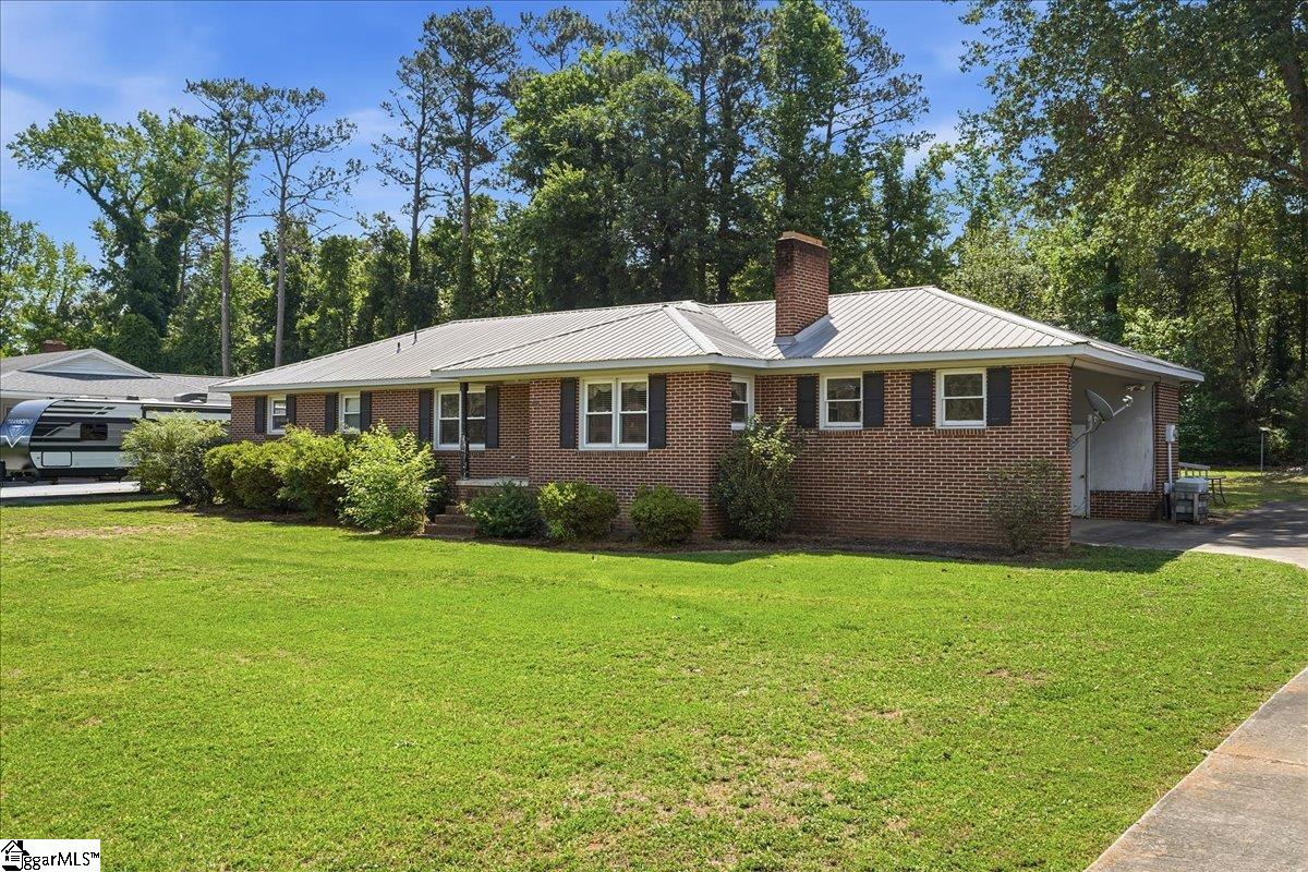 208 State Rd S-30-483 Clinton, SC 29325 - Photo 2 of 28
