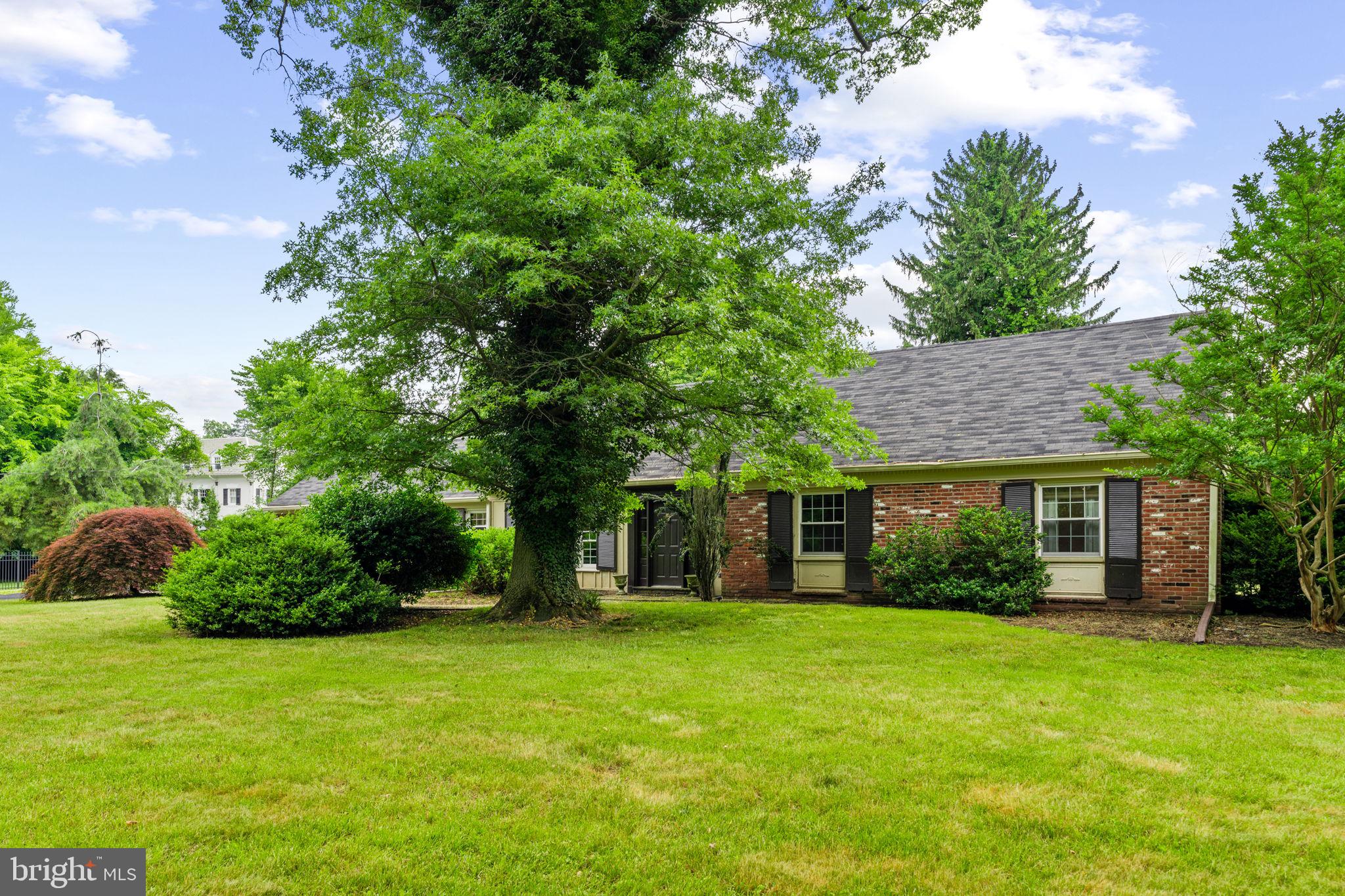 1621 Old Gulph Road Villanova, PA 19085 - Photo 3 of 87