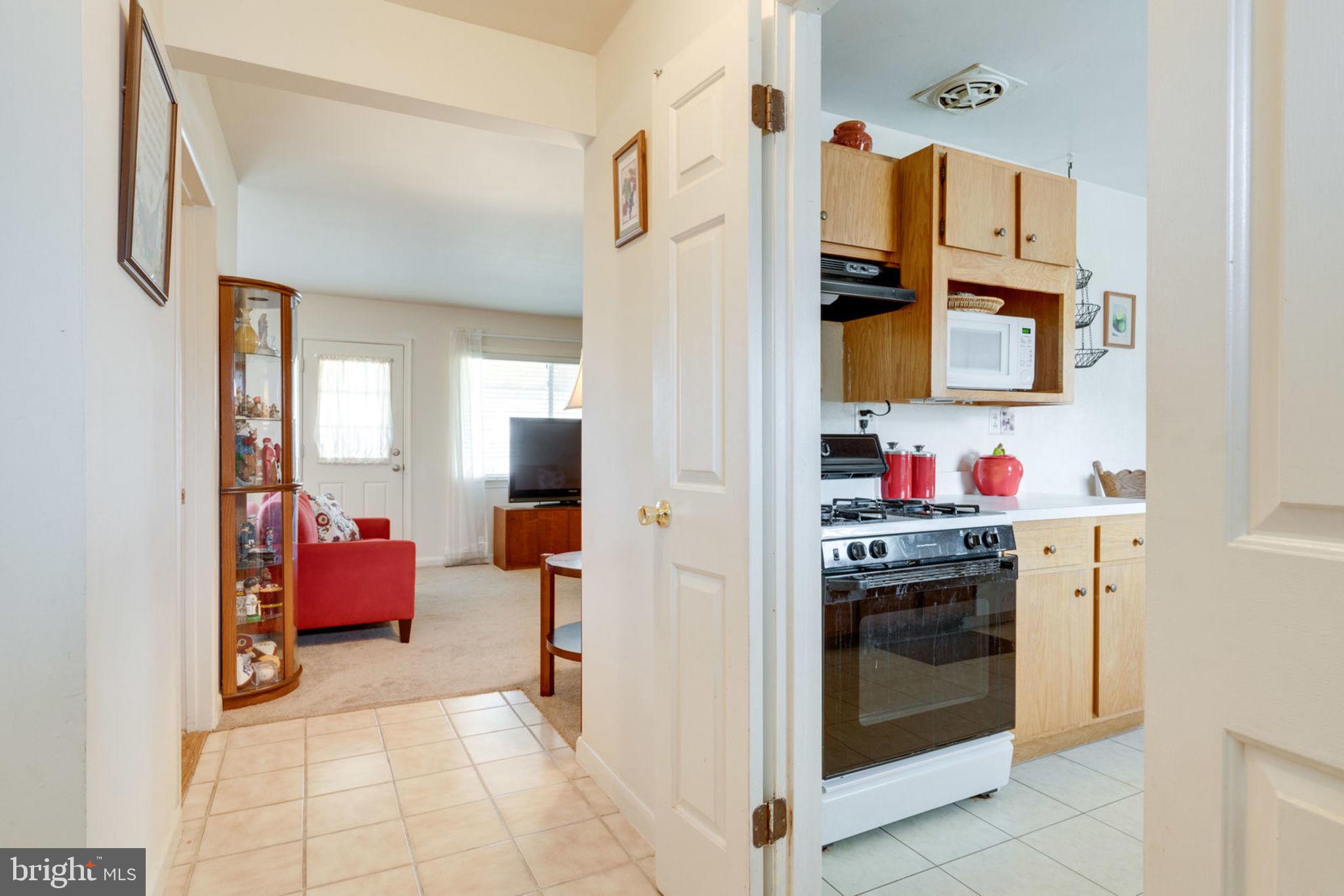 6202 Frontier Drive Springfield, VA 22150 - Photo 7 of 48
