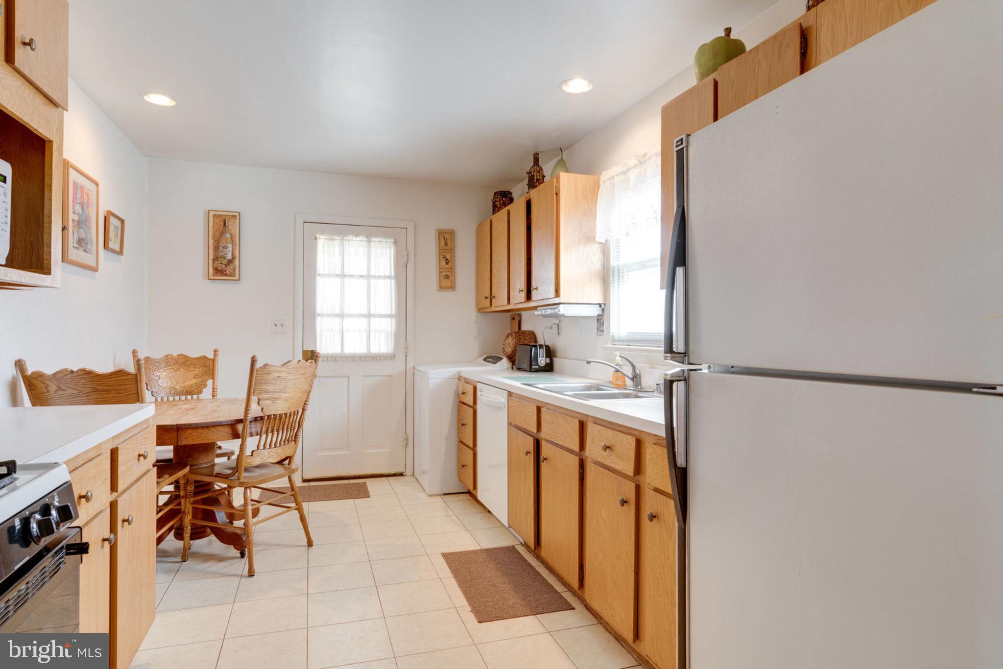 6202 Frontier Drive Springfield, VA 22150 - Photo 10 of 48