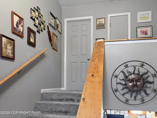 $179,900 | 274 Nittany Court, Mount Pocono, PA 18344