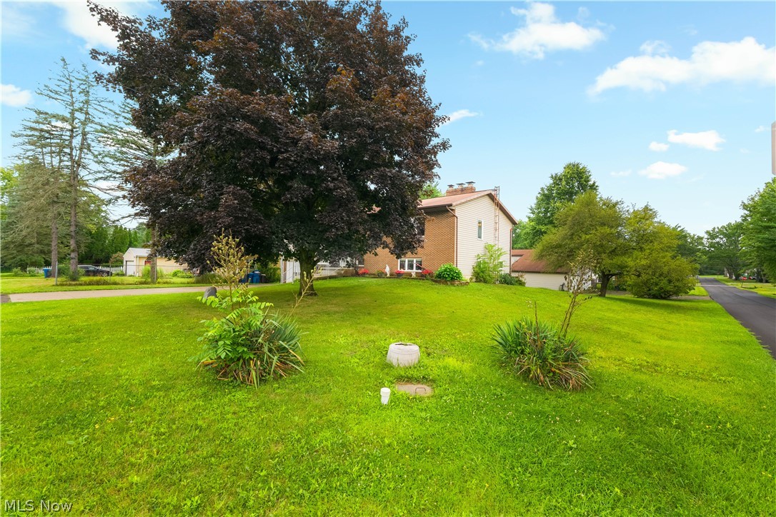 4249 Tapper Road Norton, OH 44203 - Photo 4 of 32 Gallery Image 4