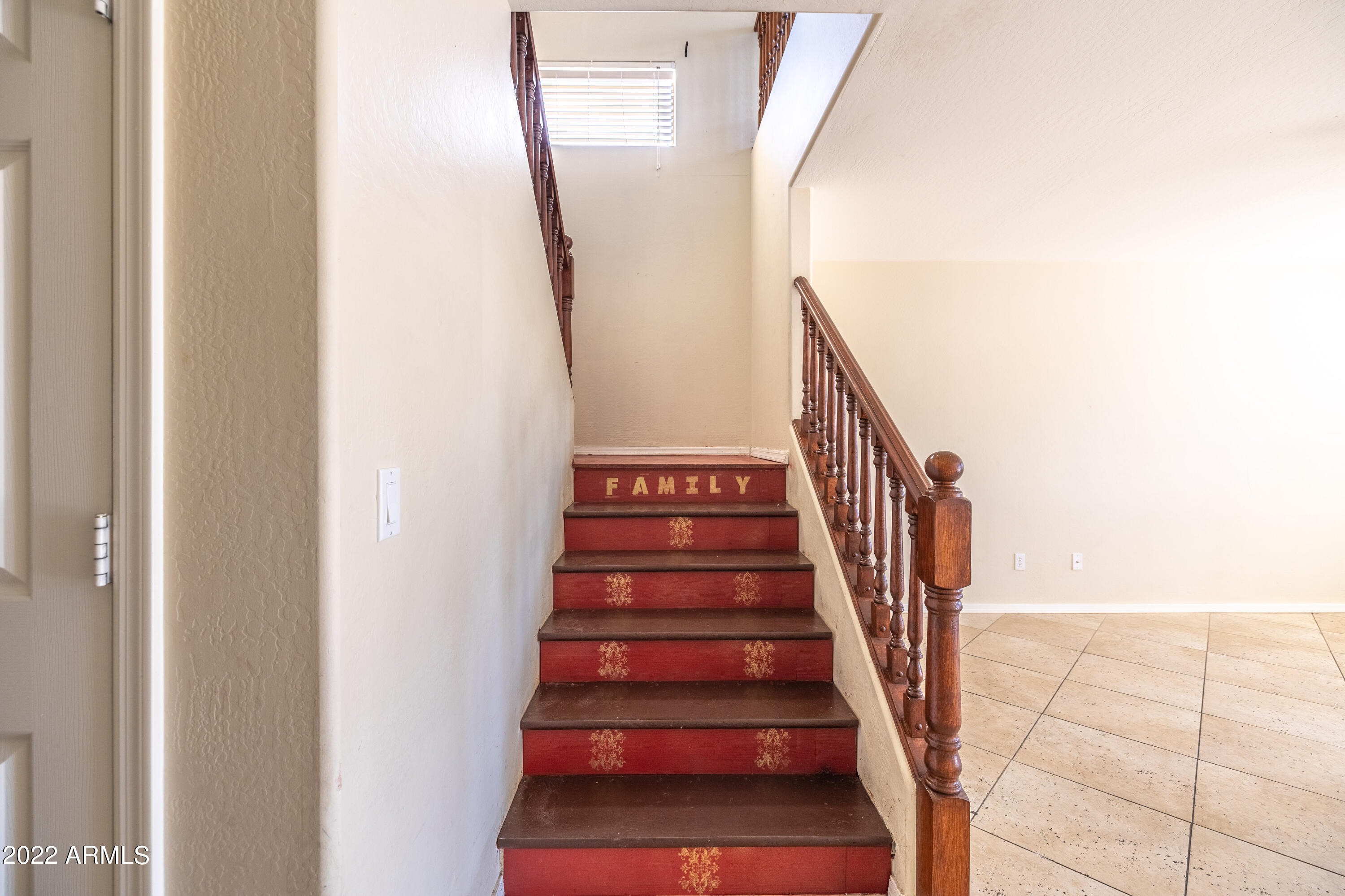 3233 West Pecan Road Phoenix, AZ 85041 - Photo 17 of 35 Stariway