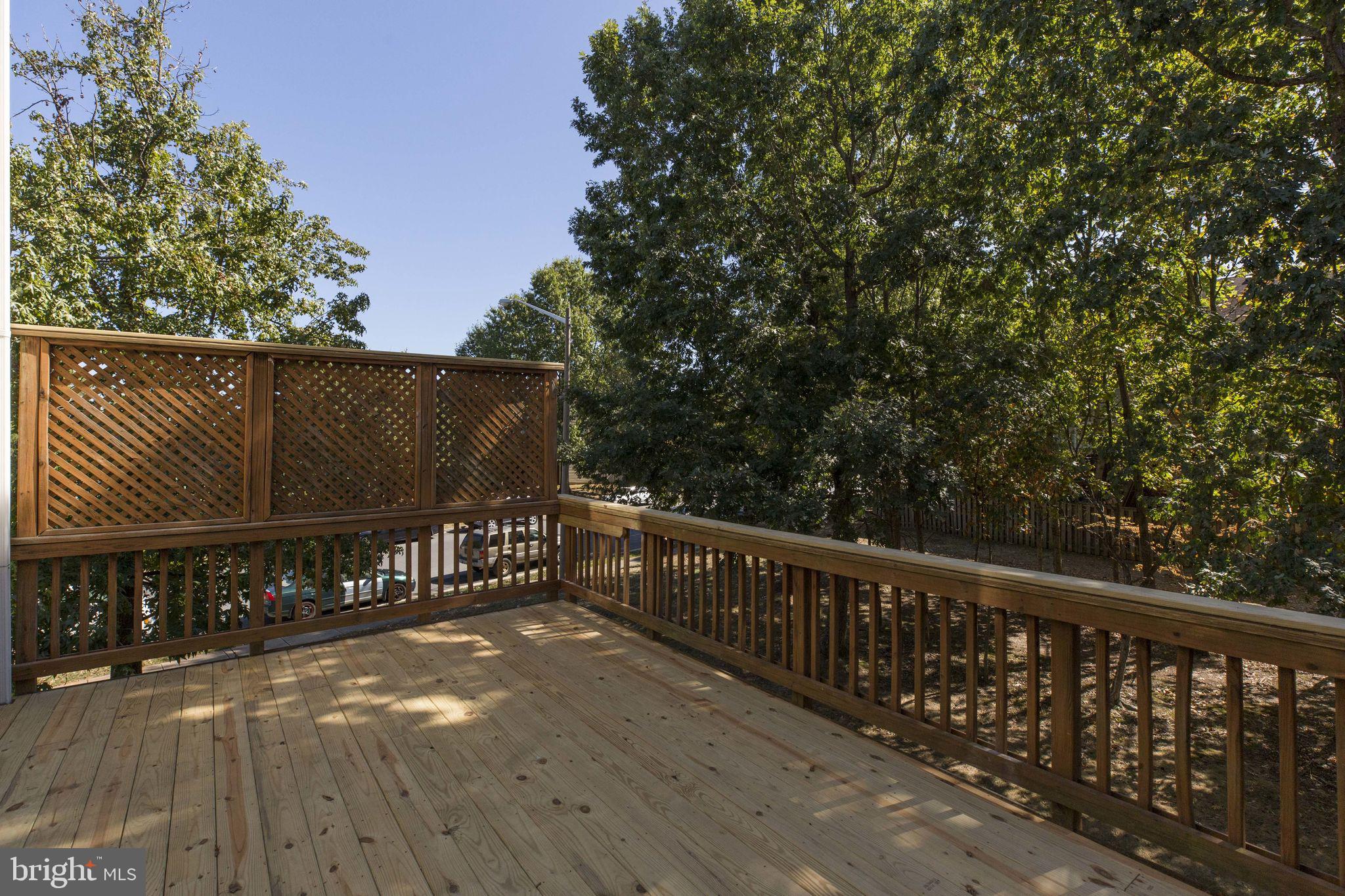 14851 Bolton Road Centreville, VA 20121 - Photo 40 of 44 Eat Outdoors