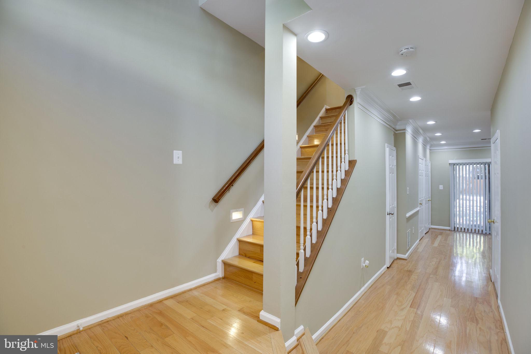 14851 Bolton Road Centreville, VA 20121 - Photo 5 of 44 Hardwood Floor Through out