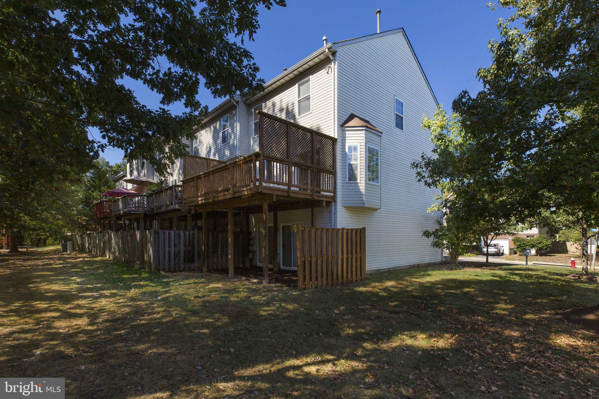 14851 Bolton Road Centreville, VA 20121 - Photo 43 of 44 Rear