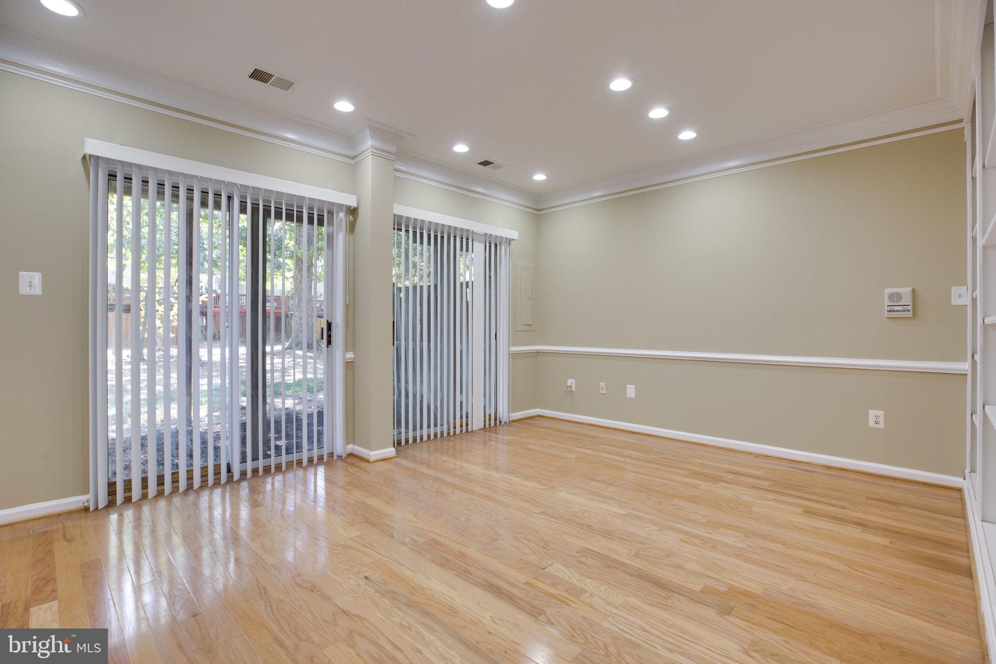 14851 Bolton Road Centreville, VA 20121 - Photo 7 of 44 Family Room
