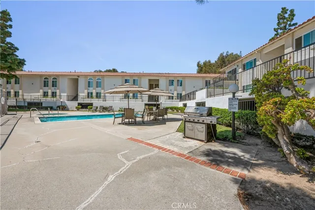 $3,295 | 18225 Kingsdale Avenue, Unit 115, Redondo Beach, CA 90278