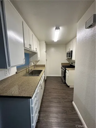 $3,150 | 18225 Kingsdale Avenue, Unit 115, Redondo Beach, CA 90278