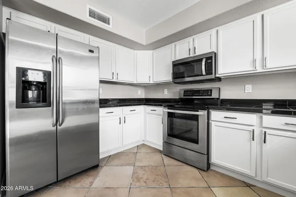 $2,650 | 7911 South 47th Lane, Laveen, AZ 85339