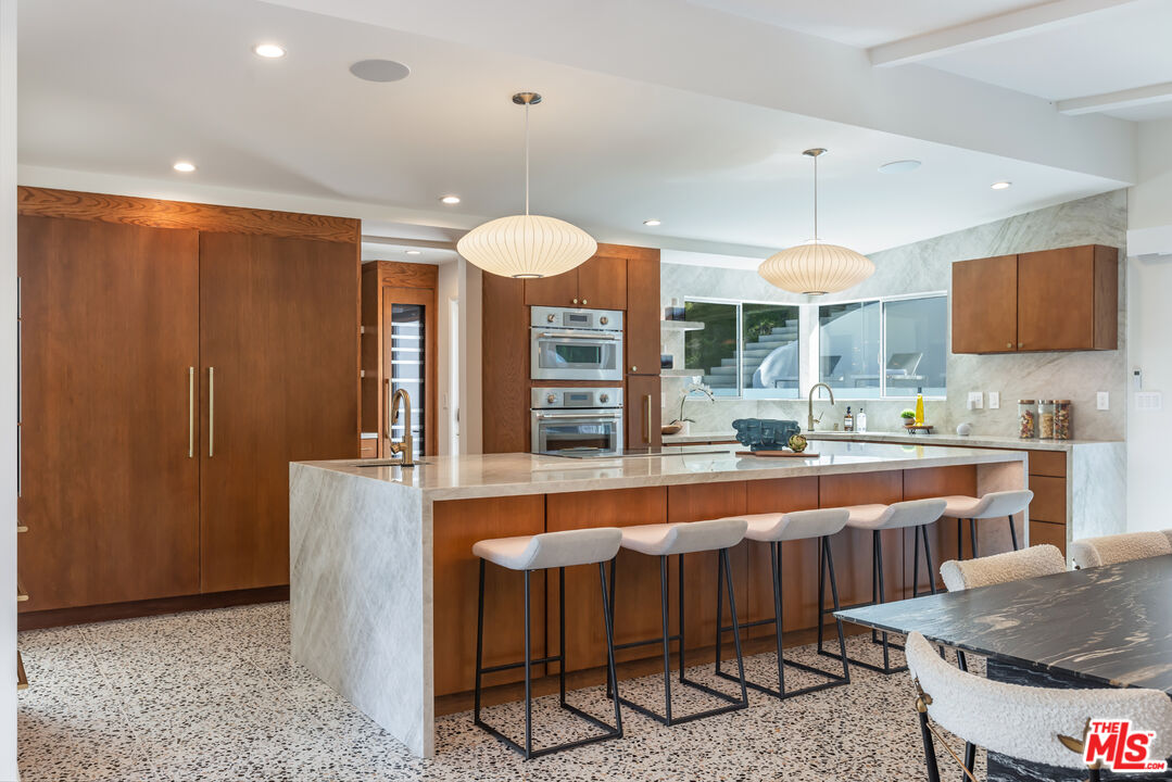 9033 Burroughs Road Los Angeles, CA 90046 - Photo 13 of 64 Gallery Image 13