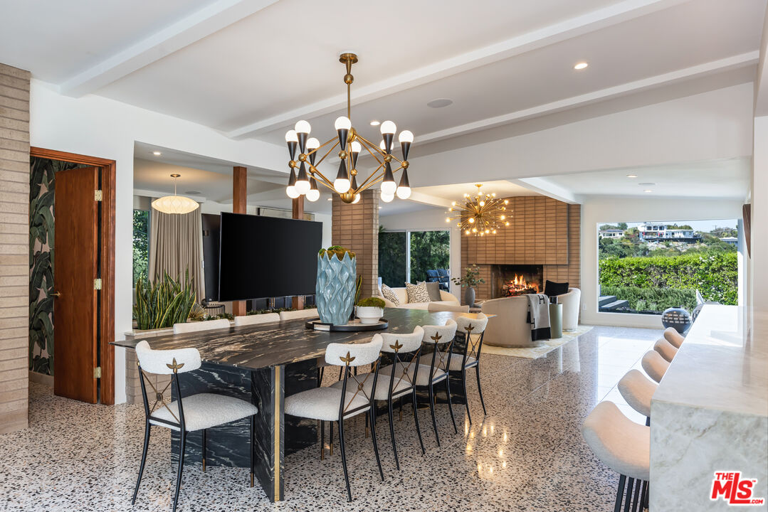 9033 Burroughs Road Los Angeles, CA 90046 - Photo 16 of 64 Gallery Image 16