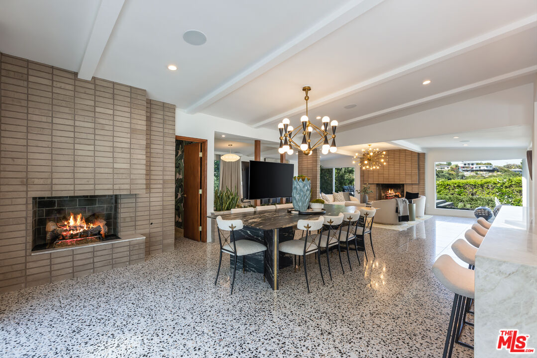 9033 Burroughs Road Los Angeles, CA 90046 - Photo 17 of 64 Gallery Image 17