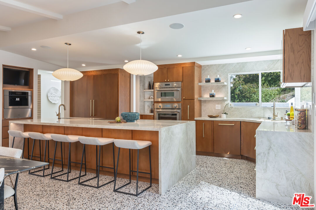9033 Burroughs Road Los Angeles, CA 90046 - Photo 18 of 64 Gallery Image 18