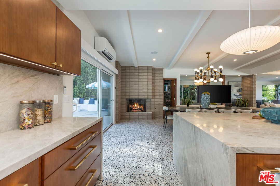 9033 Burroughs Road Los Angeles, CA 90046 - Photo 19 of 64 Gallery Image 19