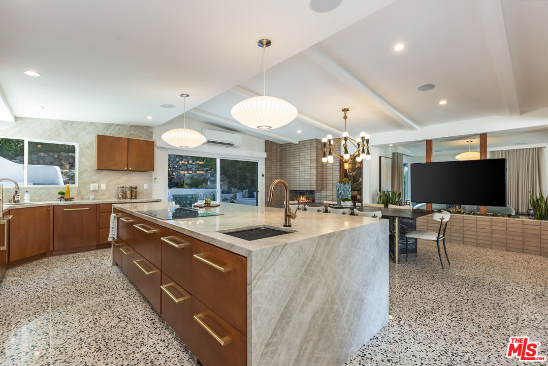 9033 Burroughs Road Los Angeles, CA 90046 - Photo 21 of 64 Gallery Image 21