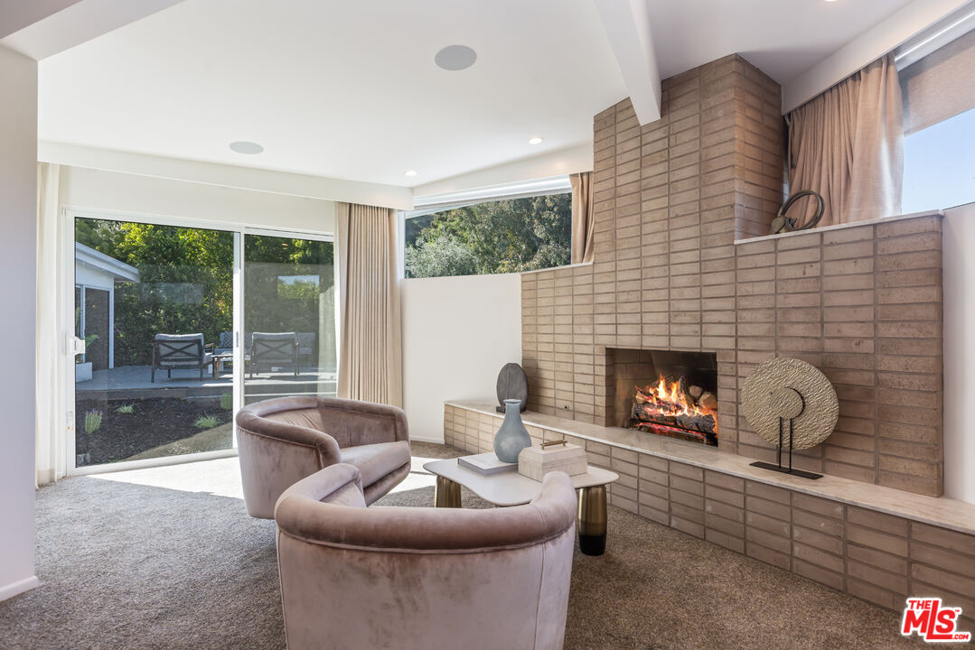 9033 Burroughs Road Los Angeles, CA 90046 - Photo 30 of 64 Gallery Image 30