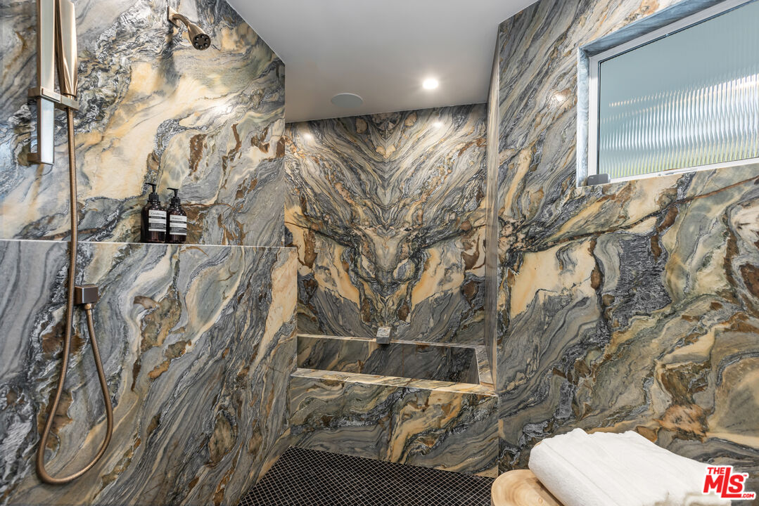 9033 Burroughs Road Los Angeles, CA 90046 - Photo 36 of 64 Gallery Image 36