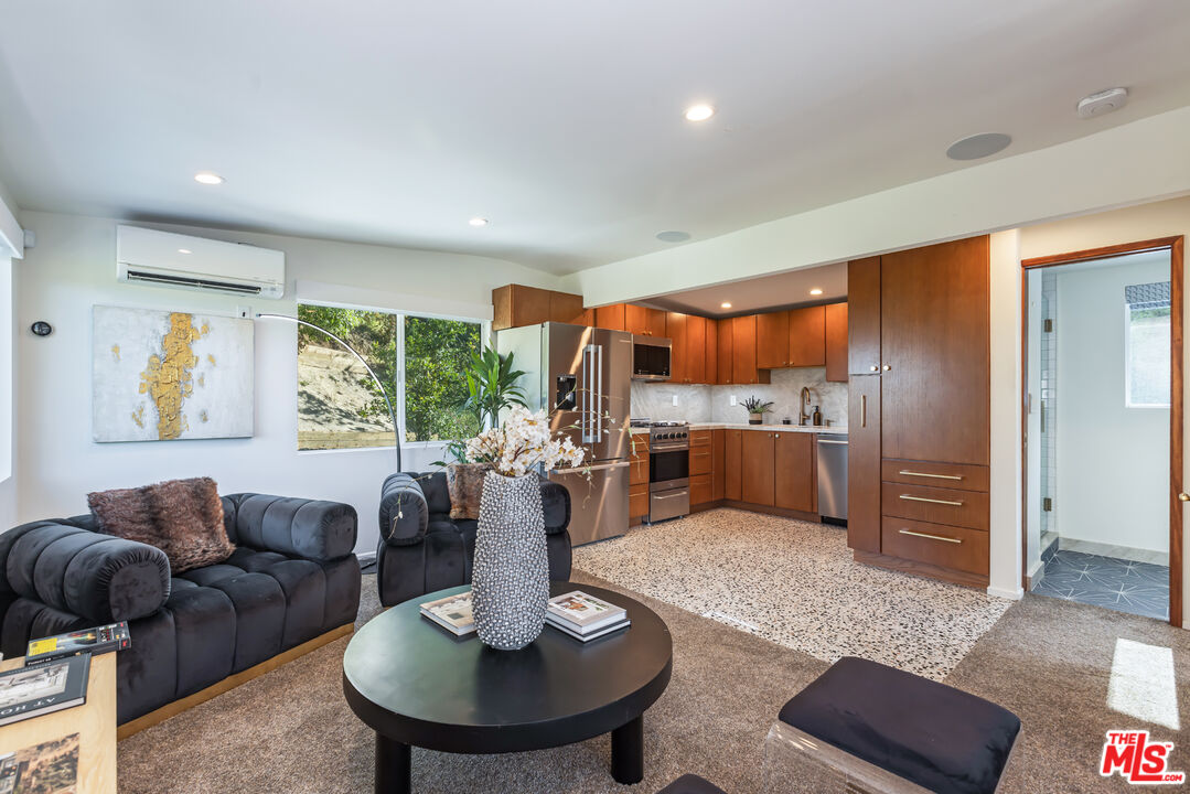 9033 Burroughs Road Los Angeles, CA 90046 - Photo 48 of 64 Gallery Image 48